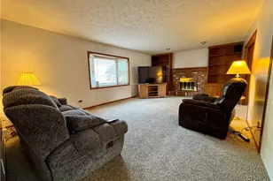 6385 Harbor Dr NW, Canton, OH 44718 - Photo 12
