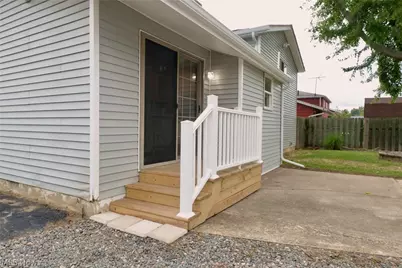 911 West Drive, Sheffield Lake, OH 44054 - Photo 24
