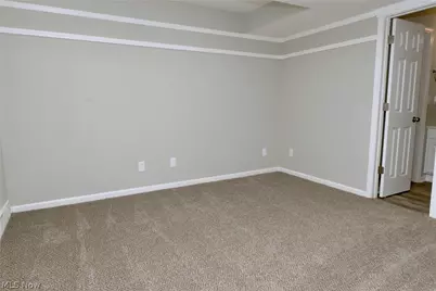 911 West Drive, Sheffield Lake, OH 44054 - Photo 34