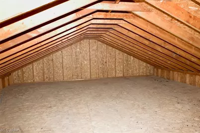 911 West Drive, Sheffield Lake, OH 44054 - Photo 28