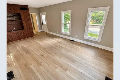 1312 Wooster Road W, Barberton, OH 44203 - Photo 8