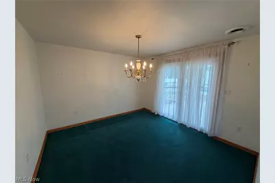 48769 Lakeview Circle, East Liverpool, OH 43920 - Photo 14