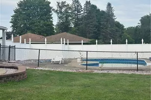 48769 Lakeview Cir, East Liverpool, OH 43920 - Photo 6