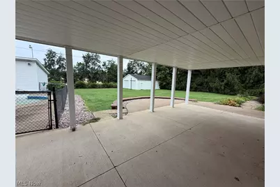 48769 Lakeview Circle, East Liverpool, OH 43920 - Photo 4