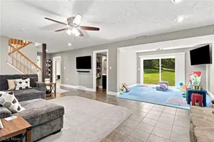 11089 Carriage Hill Dr, Chagrin Falls, OH 44023 - Photo 22