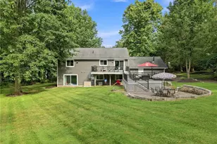 11089 Carriage Hill Dr, Chagrin Falls, OH 44023 - Photo 30