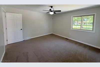 11349 East Avenue NE, Sandyville, OH 44671 - Photo 10