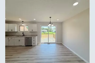 11349 East Avenue NE, Sandyville, OH 44671 - Photo 6