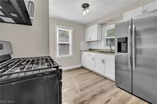 1068 Austin Ave, Akron, OH 44306 - Photo 12