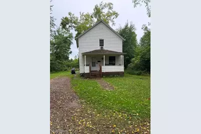 520 Parks Drive, Norton, OH 44203 - Photo 1