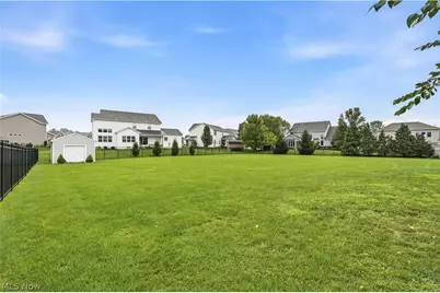 12530 Lineage Circle NW, Uniontown, OH 44685 - Photo 8