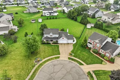 12530 Lineage Circle NW, Uniontown, OH 44685 - Photo 2