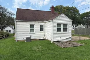 1711 Evergreen Ave, Akron, OH 44301 - Photo 12