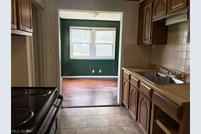 1711 Evergreen Avenue, Akron, OH 44301 - Photo 6
