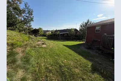 3218 Saint Charles Drive, Steubenville, OH 43952 - Photo 16
