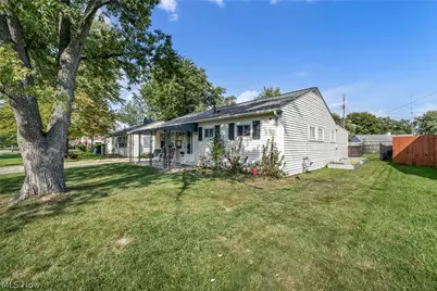 4307 Talbot Lane, Lorain, OH 44055 - Photo 4