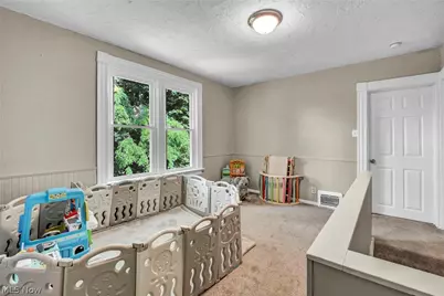 695 N Saint Clair Street, Painesville, OH 44077 - Photo 28
