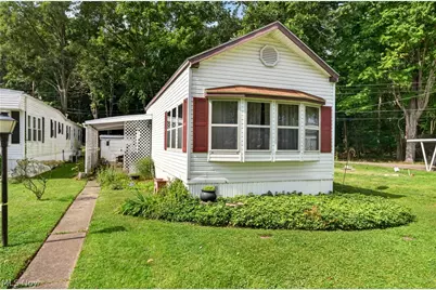 1219 Pasadena Boulevard NW, North Canton, OH 44720 - Photo 1