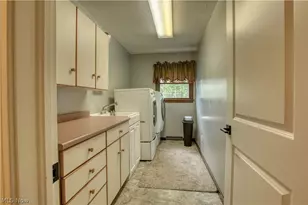 1461 Wimbledon Cir, Stow, OH 44224 - Photo 28