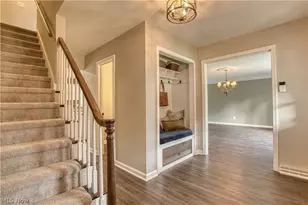 1461 Wimbledon Cir, Stow, OH 44224 - Photo 2