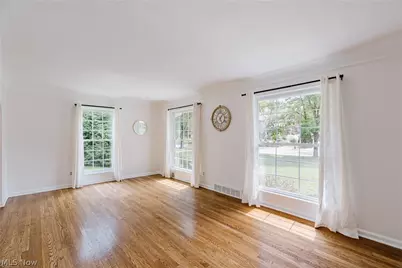 14721 S Woodland Road, Huber Heights, OH 44120 - Photo 6