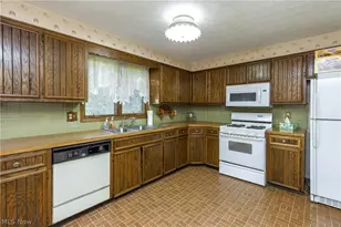 975 Norwich Ave NW, Massillon, OH 44646 - Photo 4