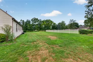140 Shadyside Ct, Alliance, OH 44601 - Photo 14