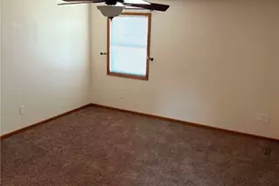 1608 Spring Village Ln, Ontario, OH 44906 - Photo 6