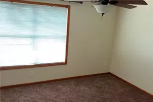 1608 Spring Village Ln, Ontario, OH 44906 - Photo 2