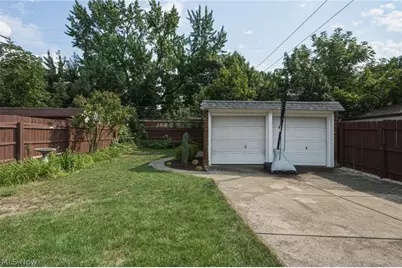17101 Laverne Avenue, Loveland, OH 44135 - Photo 14