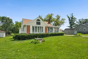 1025 S 12th St, Sebring, OH 44672 - Photo 2