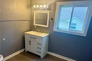686 Sumner St, Akron, OH 44311 - Photo 6