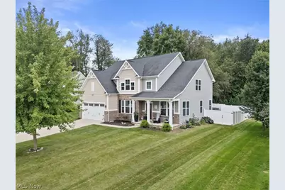 3082 Stonehurst Road, Uniontown, OH 44685 - Photo 2