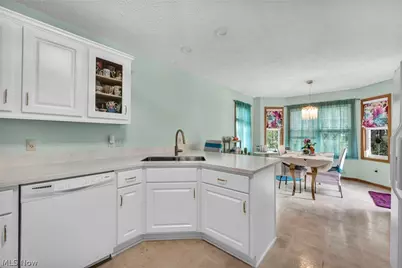 4136 Telegraph Lane, Vermilion, OH 44089 - Photo 8