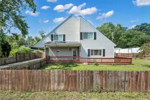 1260 Cleveland Ave, Madison, OH 44057 - Photo 2
