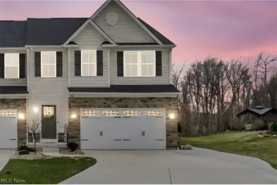 3017 Bonita Circle SE, Canal Fulton, OH 44614 - Photo 2