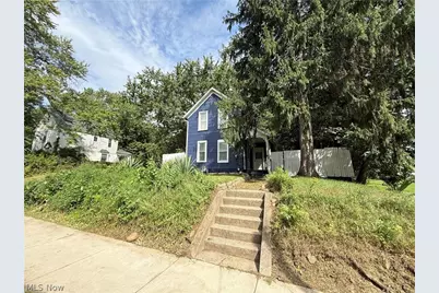 131 W Miller Avenue, Akron, OH 44301 - Photo 2