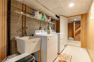 2420 Auberry Dr, Akron, OH 44312 - Photo 32