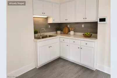 521 E 112th Street, Loveland, OH 44108 - Photo 12