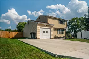 1714 Warrington Rd NW, Massillon, OH 44646 - Photo 2