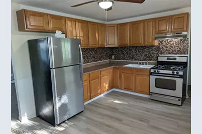 147 Morgan Avenue, Elyria, OH 44035 - Photo 2