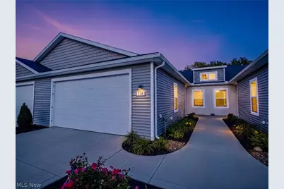 118 W Spring Drive, Elyria, OH 44035 - Photo 2
