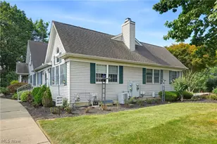 4035 Woodlands Dr, Vermilion, OH 44089 - Photo 2