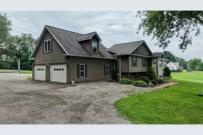 9263 Manchester Avenue SW, Beach City, OH 44608 - Photo 2