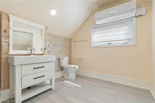 1121 Valleyview Ave SW, Canton, OH 44710 - Photo 16