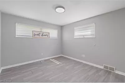 1121 Valleyview Avenue SW, Canton, OH 44710 - Photo 12