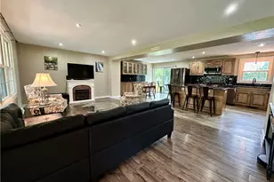 4595 Sheffield Dr, Austintown, OH 44515 - Photo 2