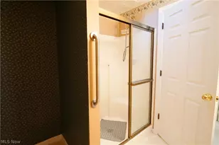 115 Ledbury Cir NE, Canton, OH 44721 - Photo 28