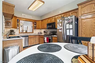 2601 Charing Cross Rd NW, Canton, OH 44708 - Photo 10