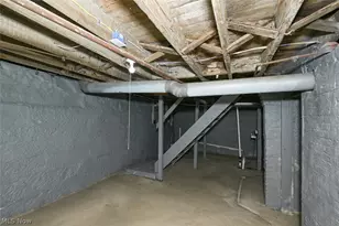906 E Buchtel Ave, Akron, OH 44319 - Photo 16